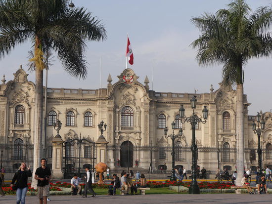 Und hier noch der komplette Palast