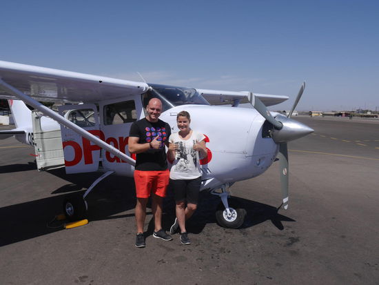 Vor der Flug...aufgregt, aber glücklich 