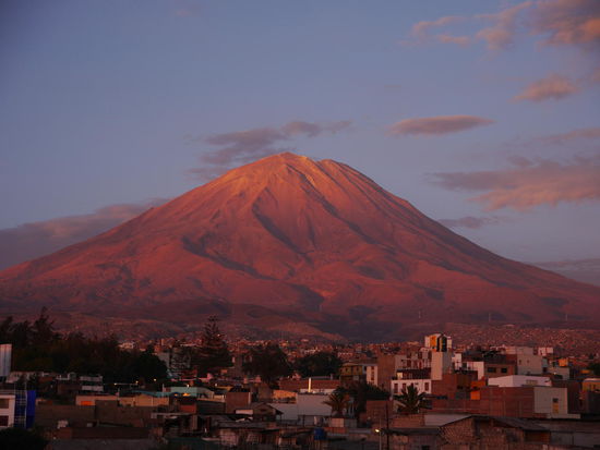 Gleich daneben der Vulkan El Misti