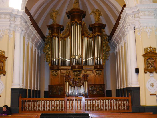 gewaltige Orgel aus Belgien..