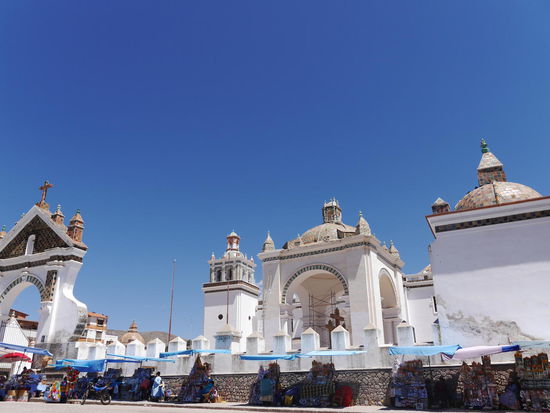 Basilika von Copacabana mit der berühmten Jungfrau (natürlich darf man von der Statue kein Bild machen)