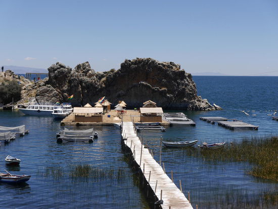 Eine der Schilfinseln