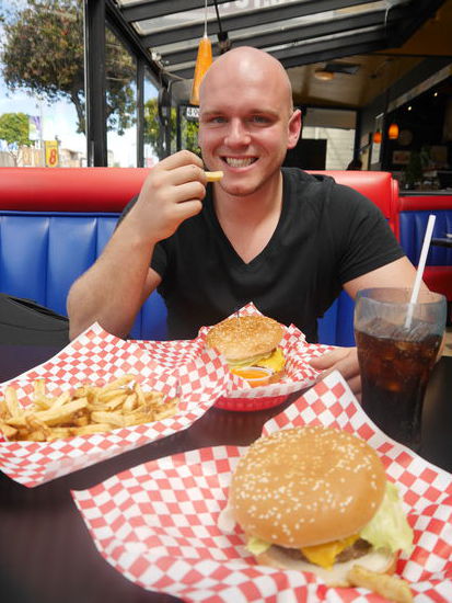 BBBBUUUUUUUUURRRRRRGGGGEEEEERRRR 