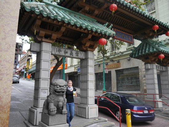 Chinatown-Gate...  direkt links danebn war übrigens unser Hotel