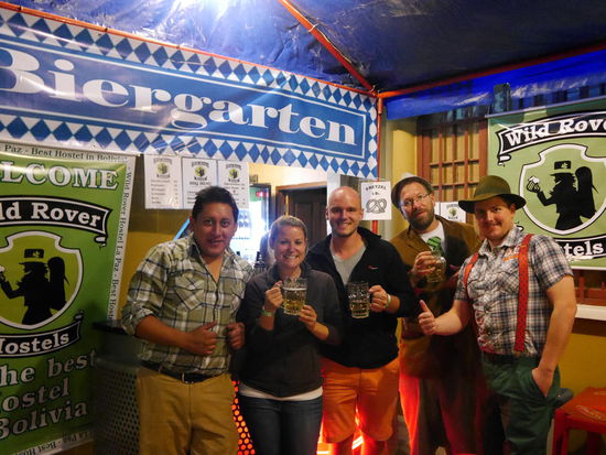 Oktoberfest im Wild Rover  (rechts und links die beiden Besitzer)