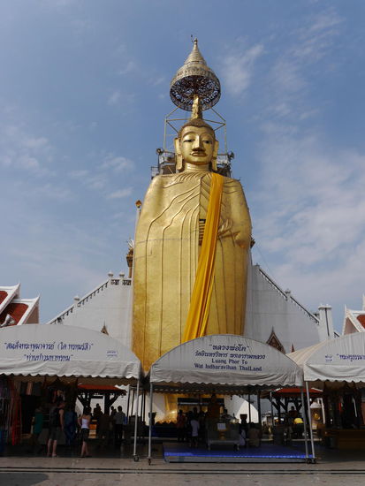 Größter stehender Buddha