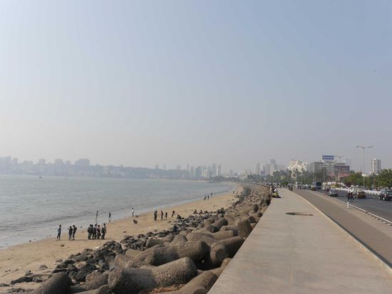 Auf dem Weg zum Chowpatty Beach - nicht besonders einladend