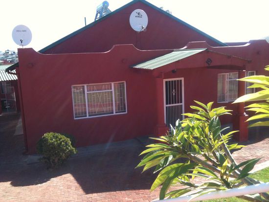 Das ist meine Unterkunft.
So toll habe ich noch nie gewohnt hier in Namibia. 
Aber ich habe ja bereits zu Beginn gesagt: dieses Mal Namibia wird/ist anders. 