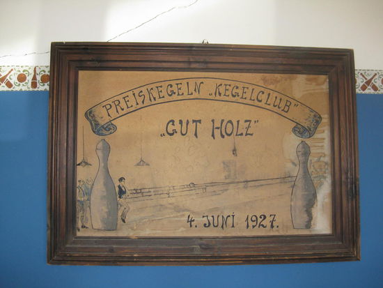 ...mit dazugehörigen Kegelverein.