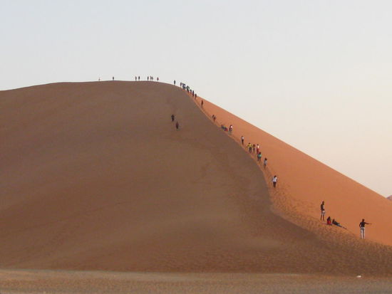 Schnell aruf auf die Dune 45, bevor die Sonne untergegangen ist.