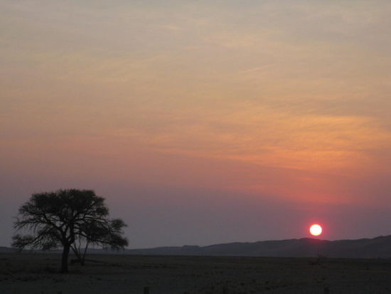 Immer wieder schön -  Sonnenuntergänge in der Wüste.