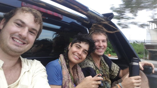 Auf der Ladefläche dieses Pickups verbrachten wir 3 Stunden (die meiste Zeit liegend bzw. schlafend)