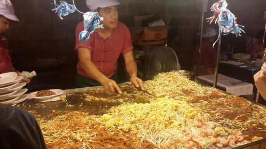 Es wäre ja nicht Thailand wenn nicht auch für das leibliche wohl gesorgt würde...