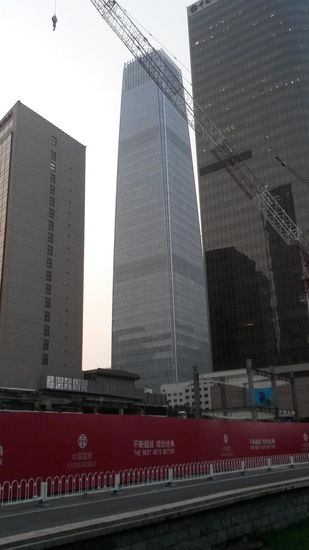 2 IFC Tower in klein.