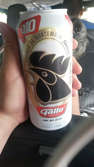 Erstes Bier schon im Bus. Leider habe ich keine Fotos mehr aus Tikal.
