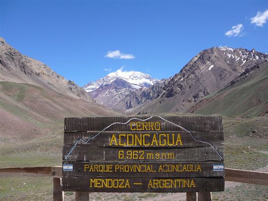 Ausserhalb des Himalaya-Gebirges ist der Aconcagua der höchste Berg der Welt. Wir haben ihn allerdings nur aus der Ferne bestaunt.