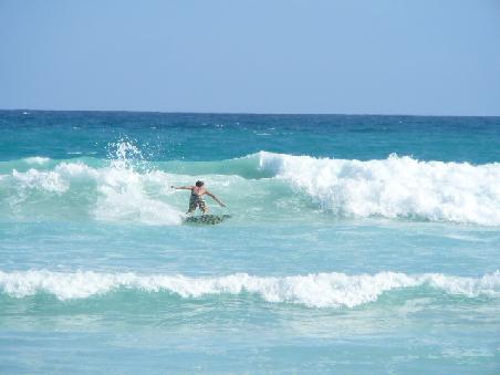 ...nach einigen Anfangsschwierigkeiten hatte ich mein Surfbrett bald im Griff