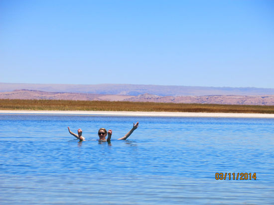Baden in einer Salz Lagune (schaut wärmer aus als es war )