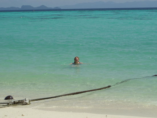 Den ganzen Tag koennt ich in dem wunderschoenen Wasser verbringen
