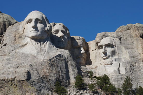 Und hier das ganze Ensemble.
George Washington, Thomas Jefferson, Theodore Roosevelt und Abraham Lincoln