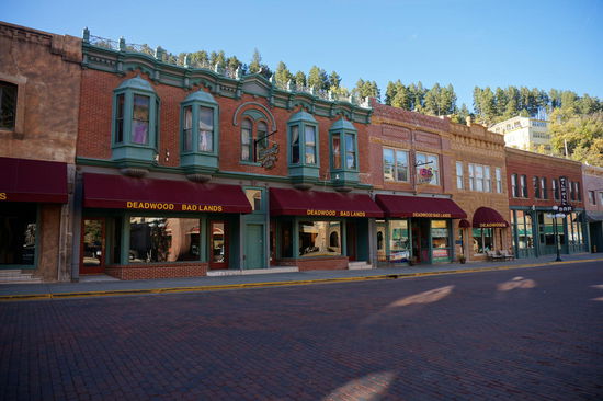 Häuserfront in der Hautpstraße von Deadwood.