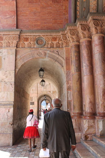 Arkaden der Kathedrale in Cuenca