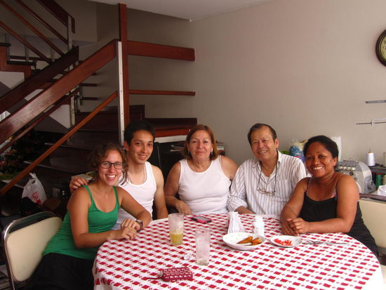 Tino, Nelly, Roberto und Vivi - bei denen wir in Lima gewohnt haben