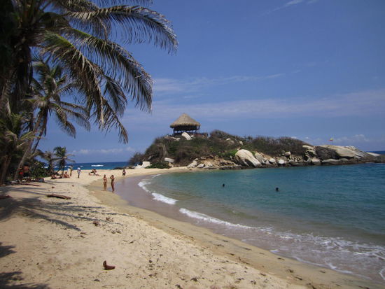 Cabo San Juan im Parque Tayrona. Die Huette ist das Cover des Kolumbien Lonely Planet