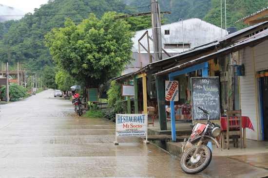 Hier haben wir die leckeren Kaesenudeln und Bretzeln gegessen