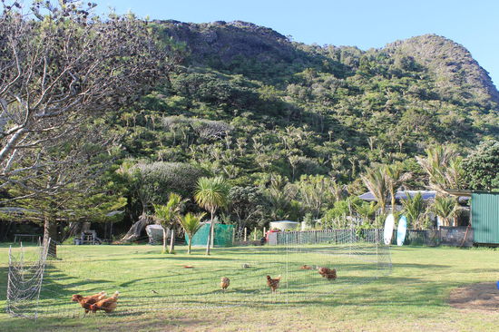 Unsere Huette und unser Arbeitsplatz