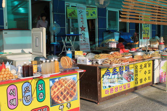 Waffel- und Seafood-Strassenstaende