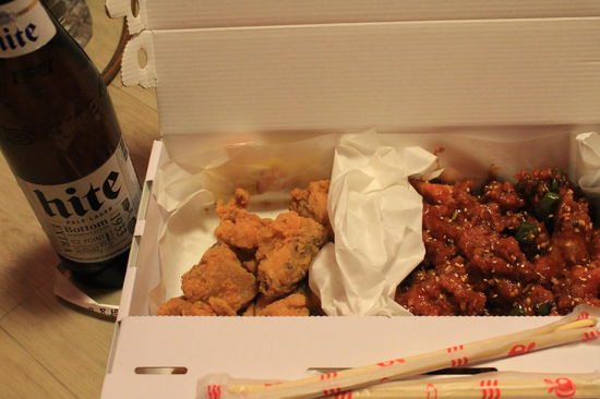 Chicken and Beer Dinner in unserem Hostelzimmer