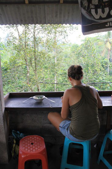 Mittagspause und erster Versuch wieder Meatball-Soup zu essen