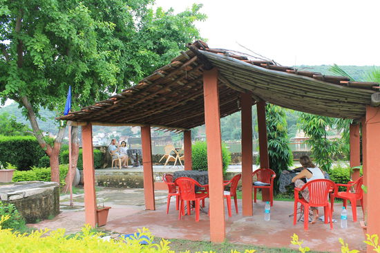 Der Garten unseres Hostels direkt am See