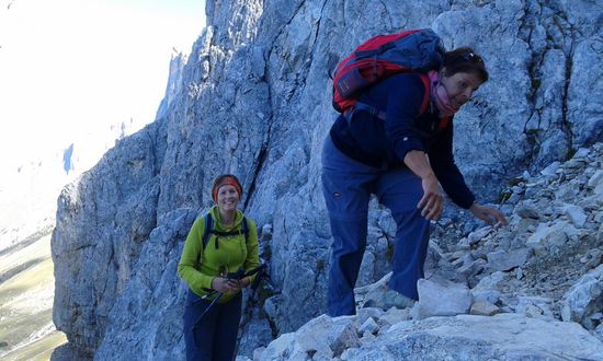 Während wir hier im Fels "hängen", werden unsere Handtaschen aus dem Auto gestohlen!