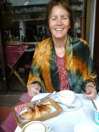 Croissant und Cappuccino in Laos