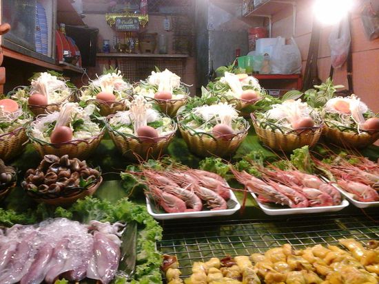 Meeresfruechte zum Fondue essen