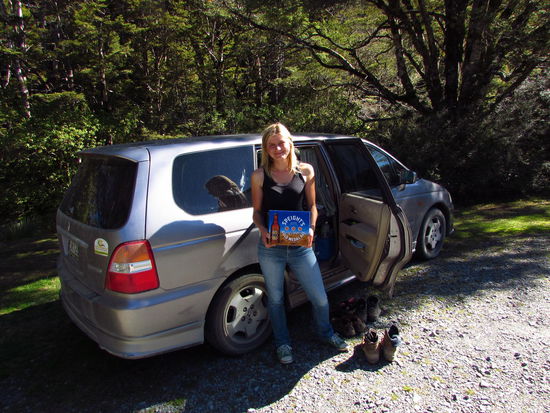 Nach der Aufregung der letzten Tage haben wir uns erstmal gutes Dunedin-Bier gekauft.