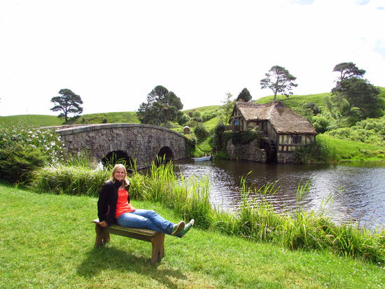 Die Mühle von Tim Sandigmann an der Brücke über die Wässer von Hobbingen nach Wasserau, wo das Gasthaus Zum Grünen Drachen steht.
