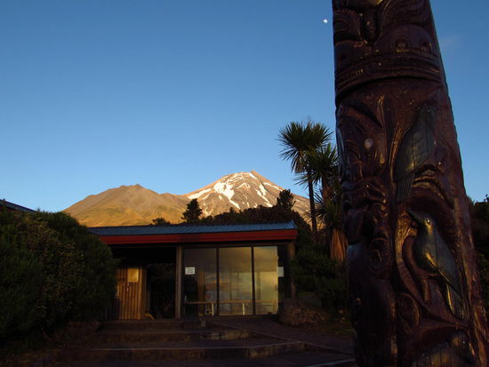 Und welches Motiv gibt es heute? Richtig, Mount Taranaki - diesmal bei Sonnenaufgang! Versprochen, dies ist das letzte Foto dieses Berges! 