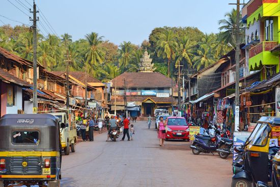 Hauptstraße zum Strand
