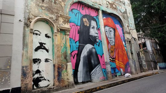 Aber auch moderne Streetart ist zu finden.