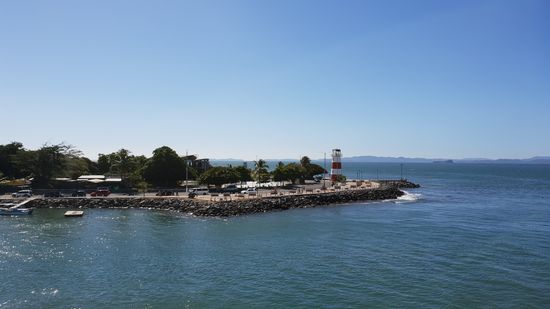 Mit der Fähre nach Puntarenas und von dort weiter mit dem Shuttle-Bus in die Berge nach Monteverde.