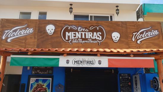 Die 3 Lügen (Tres Mentiras) haben wir uns für den Abend ausgesucht