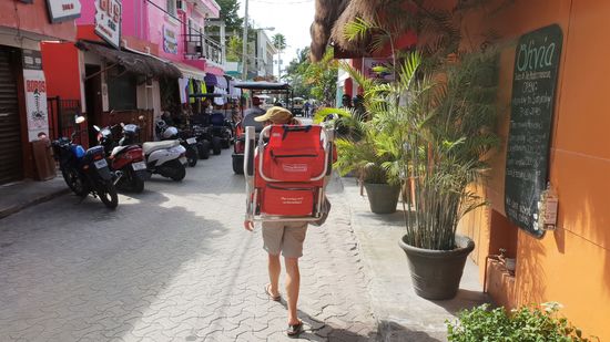 Auf zum Strand mit dem praktischen Sonnenstuhlrucksack