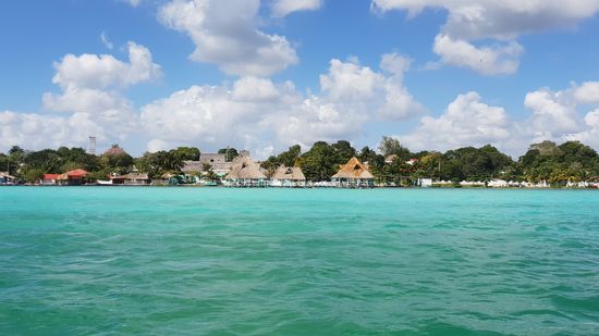 Wunderschöne Villen am Ufer des Sees