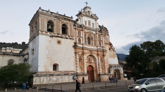 Das Erdbeben vor 500 Jahren hat hier ganz schön aufgeräumt.