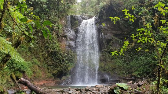 Das ist der Zweite, nicht ganz so hoch, aber breiter.