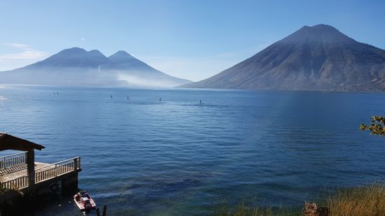 Der morgendliche Zug der SUP über den See