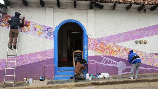 Straßenkünstler bei der Arbeit